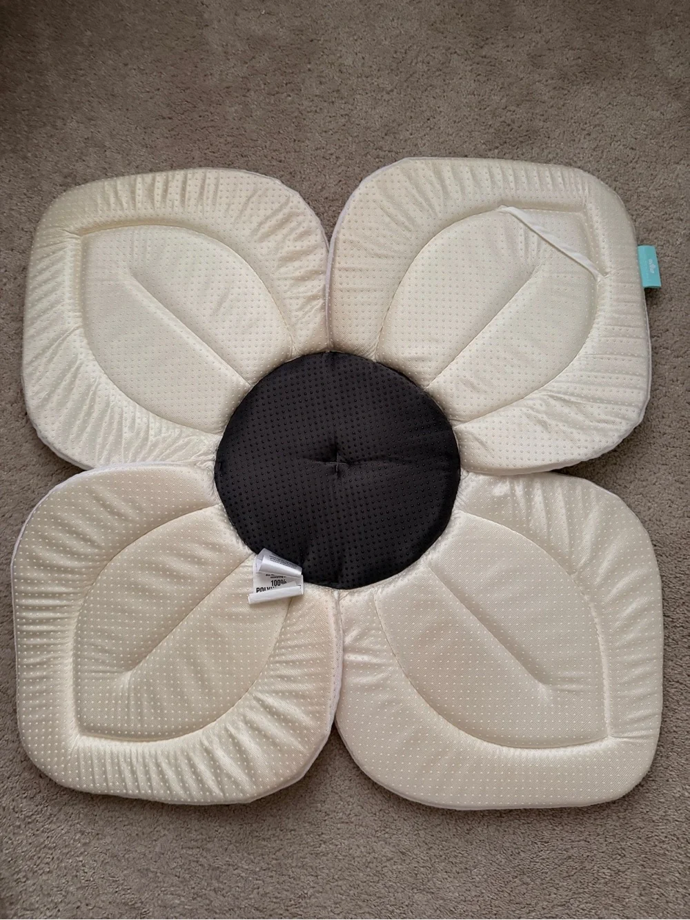 NWT Blooming Bath Lotus Plush Spa Bath in Yellow - Gentle Baby Sink Bath Support